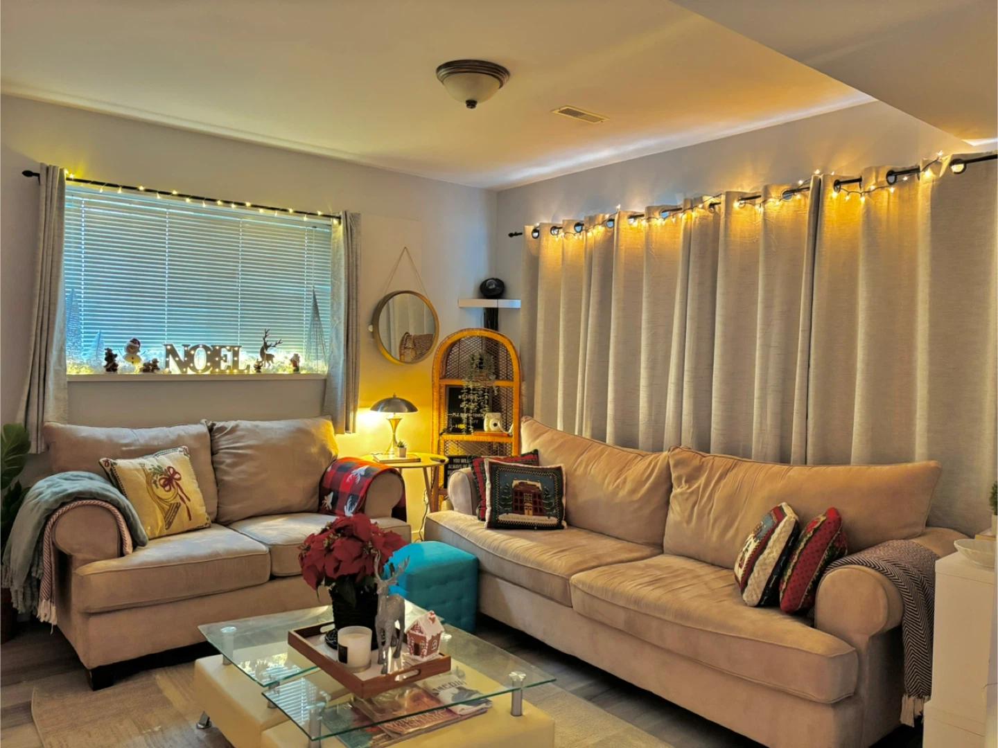 Beige couch - photo 3