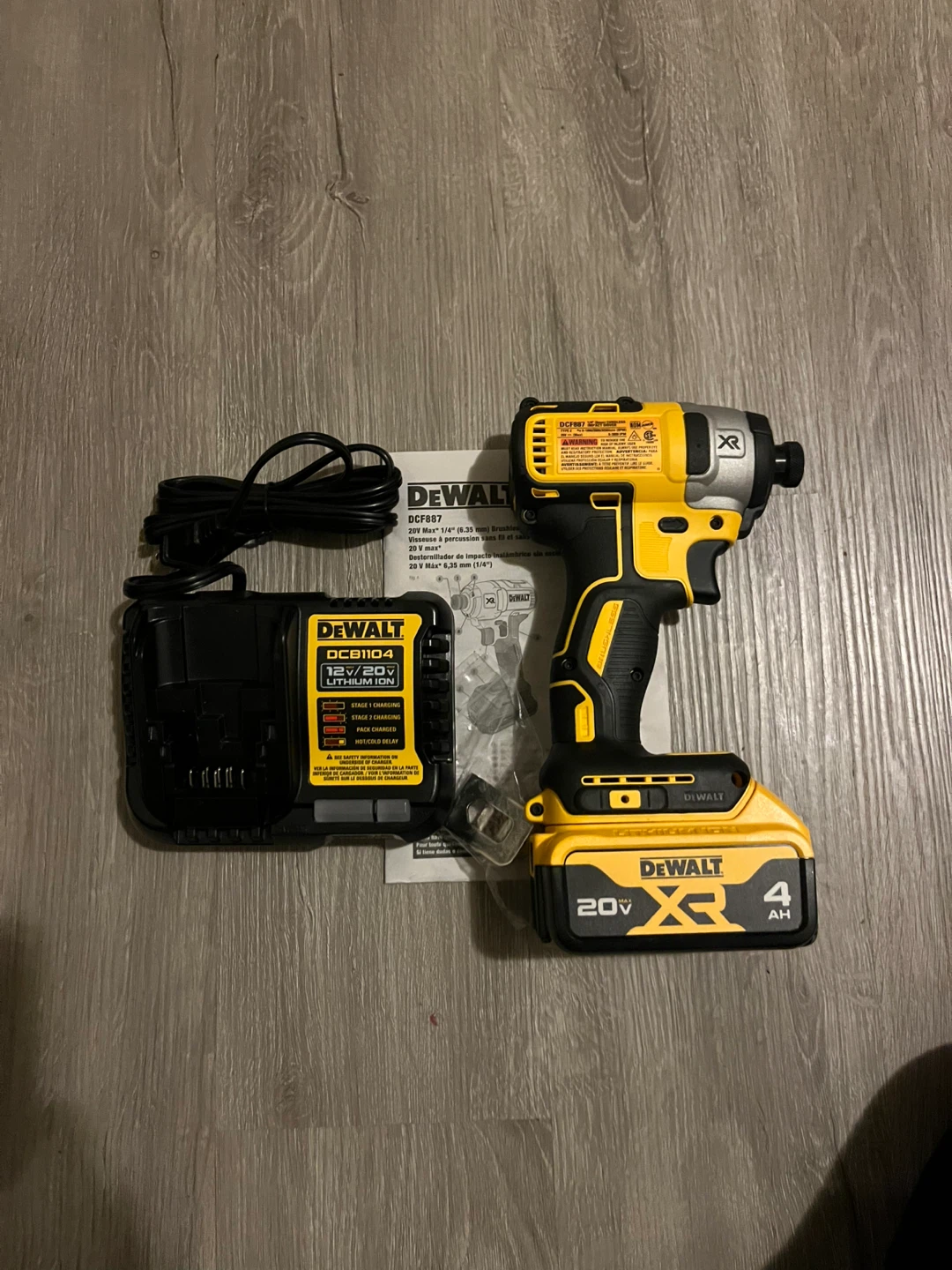DeWalt DCF887 Impact Driver Kit - photo 3