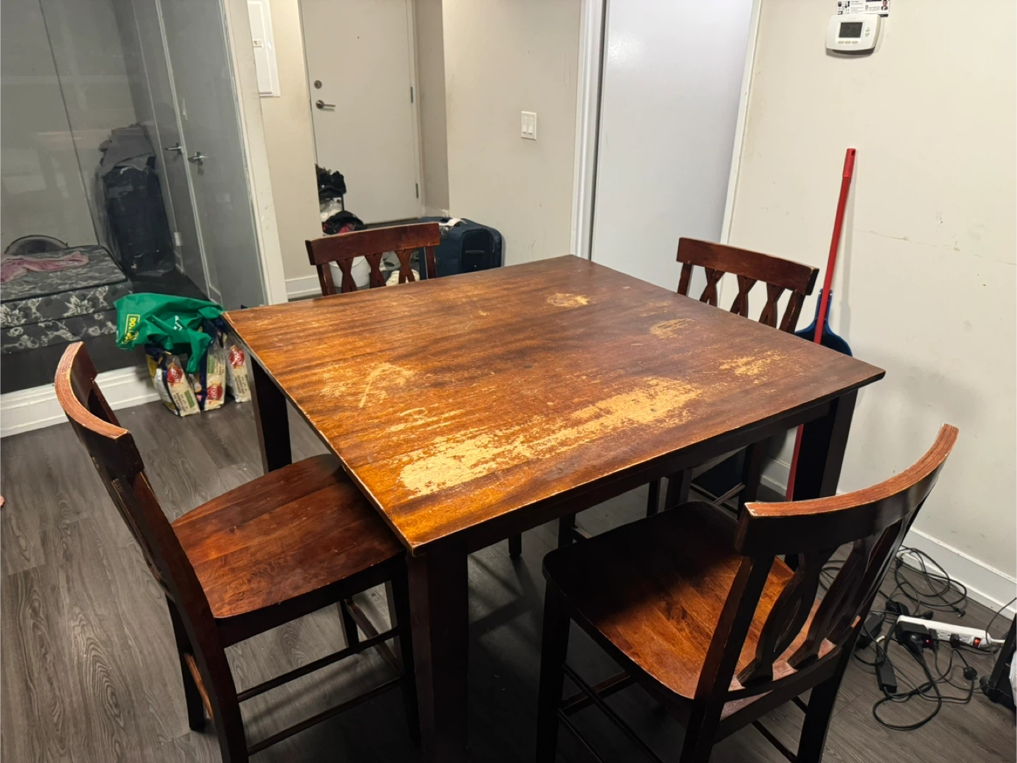 SALE SALE SALE !!!!!! Wooden Dining Table with 4 Chairs - Used - photo 2