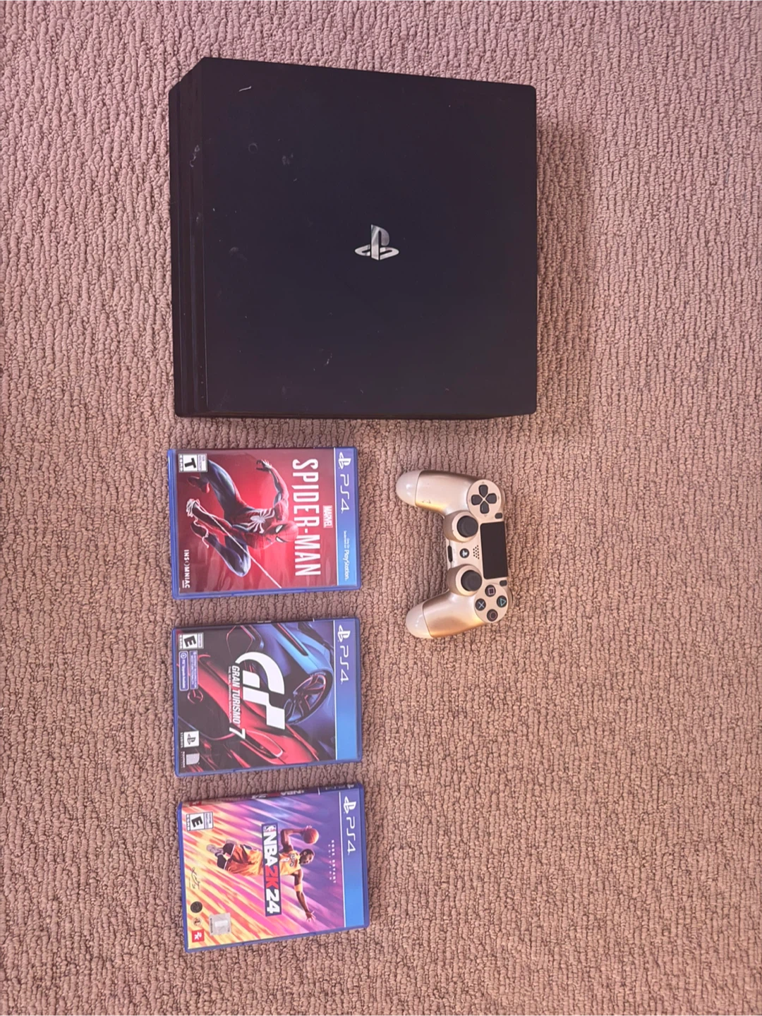 PlayStation 4 Pro Bundle with Games 1TB - photo 2