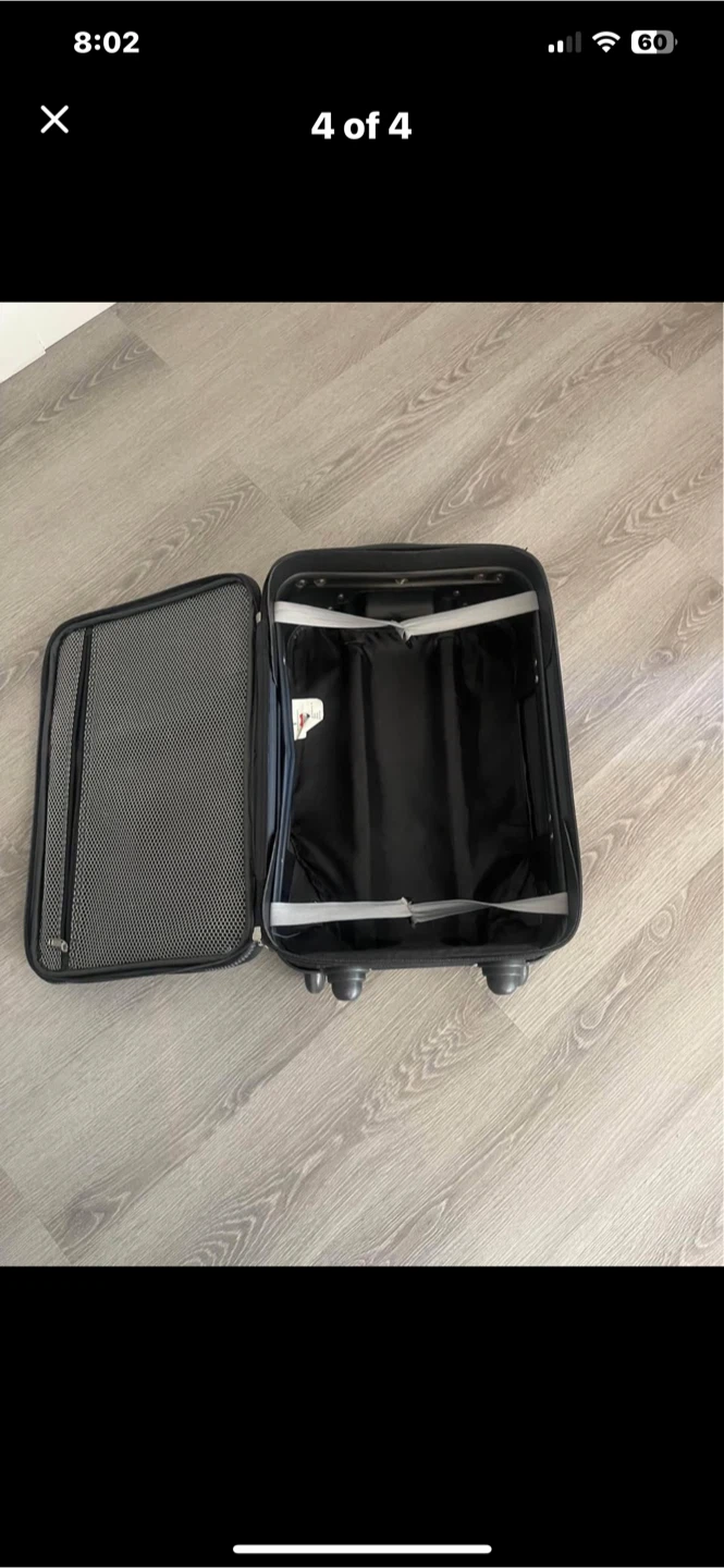 American Tourister Black Carry-On Suitcase - photo 4