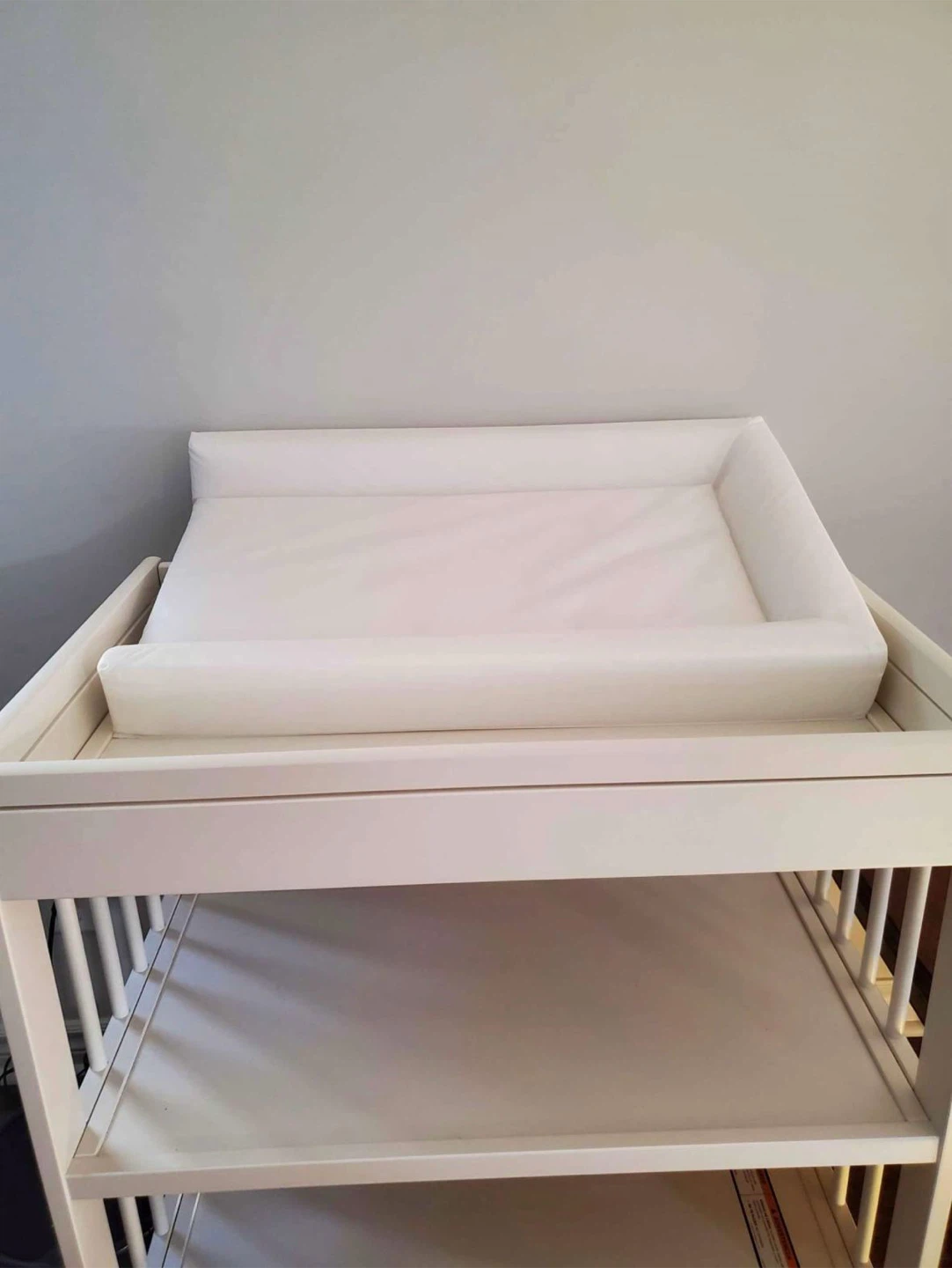 IKEA SNIGLAR Changing Table - photo 4