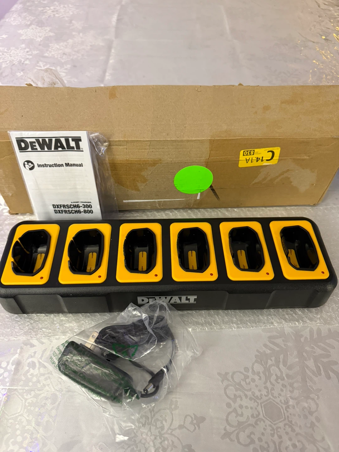 DEWALT DXFRS300 Gang Charger - 6 Port Charger - photo 3