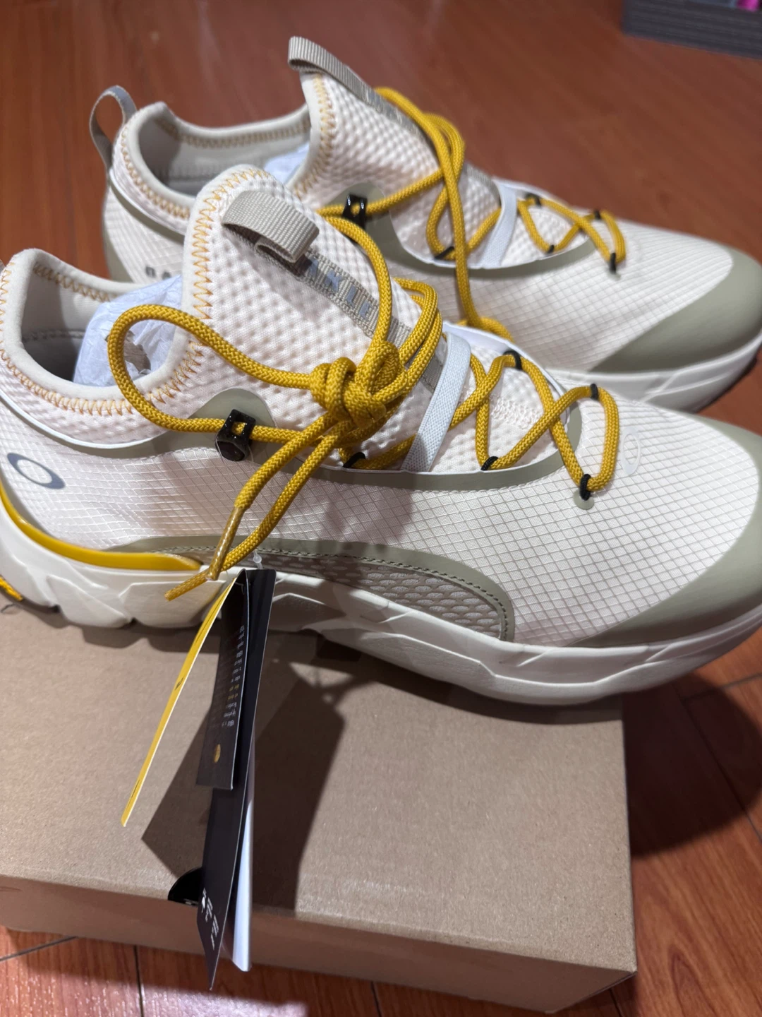 Oakley Light Shield Shoes US 9.5 White/Grey/Yellow - photo 2