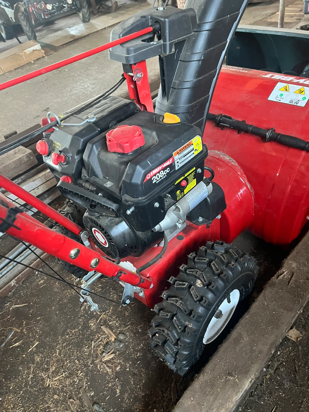Troy-Bilt 24" Snow Blower - photo 2