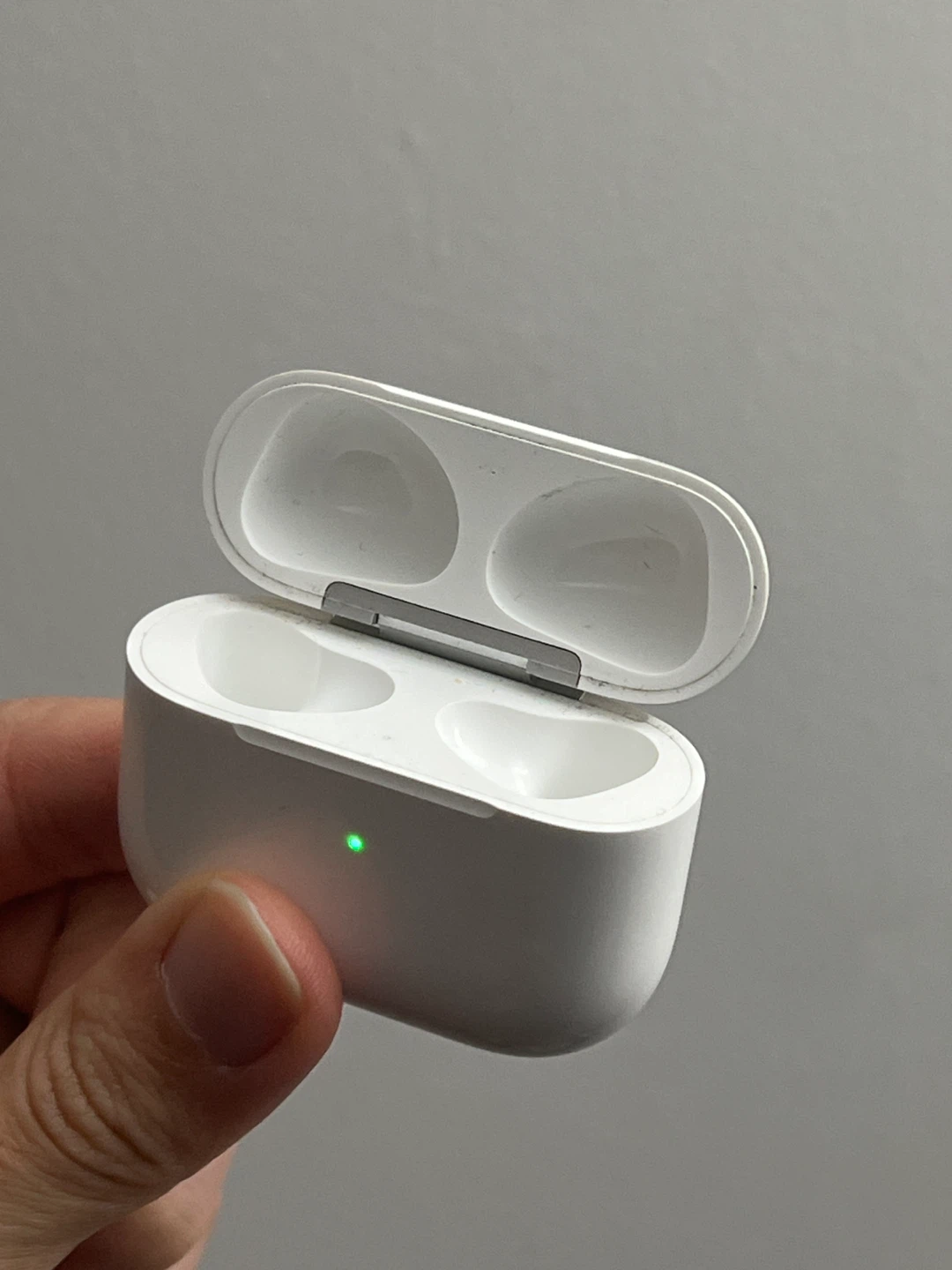 Apple AirPods 3rd Generation - photo 3