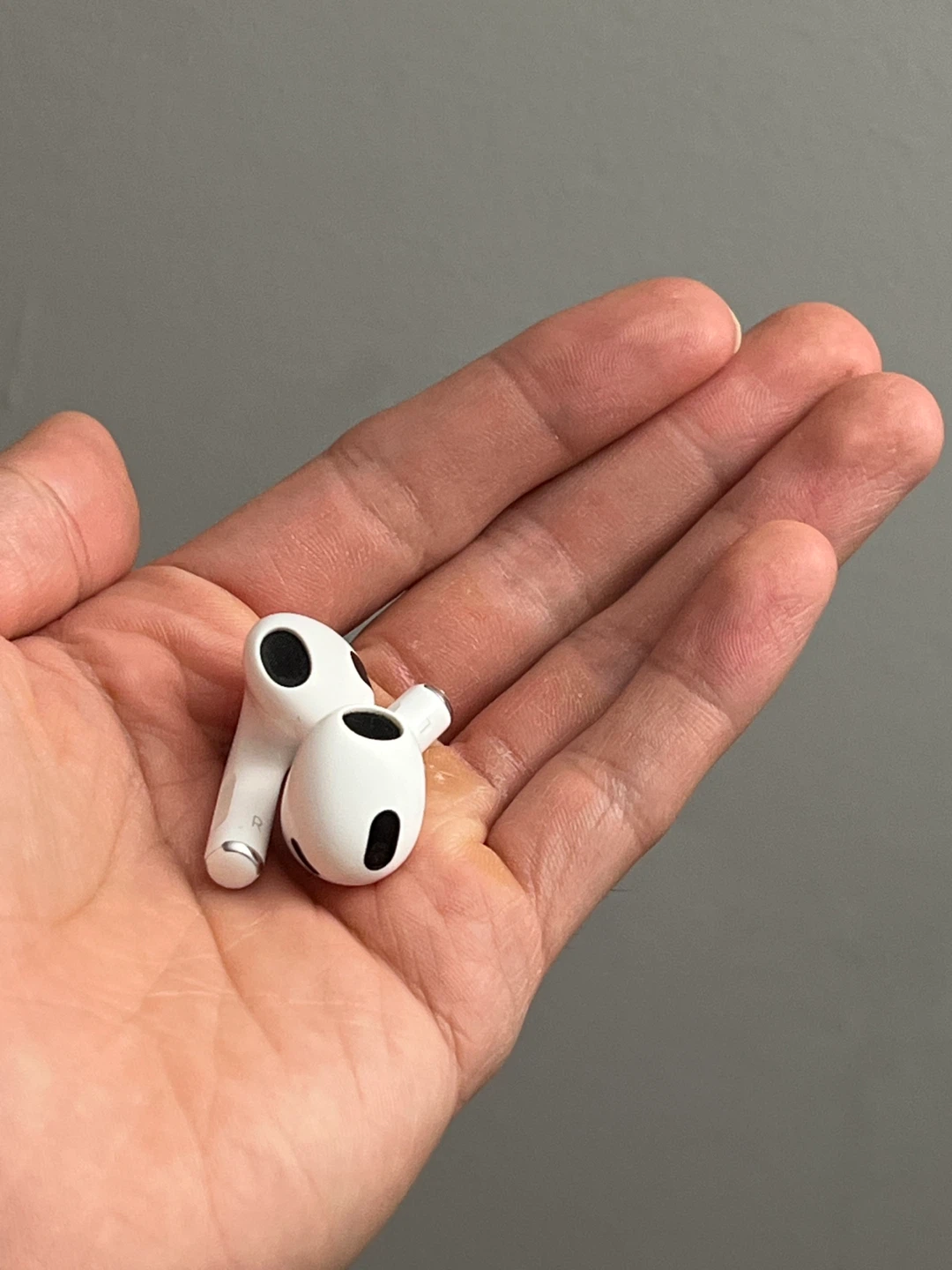Apple AirPods 3rd Generation - photo 2