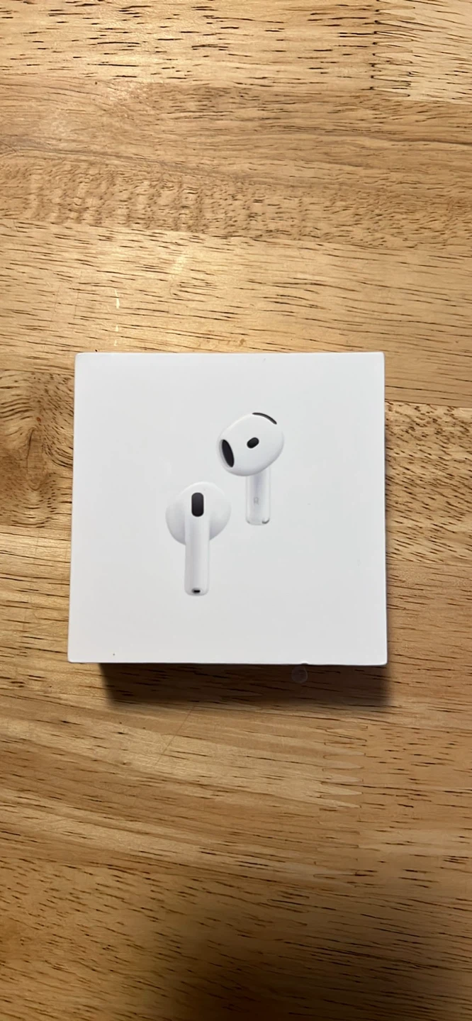 New Airpods 4 with Noise Cancellation