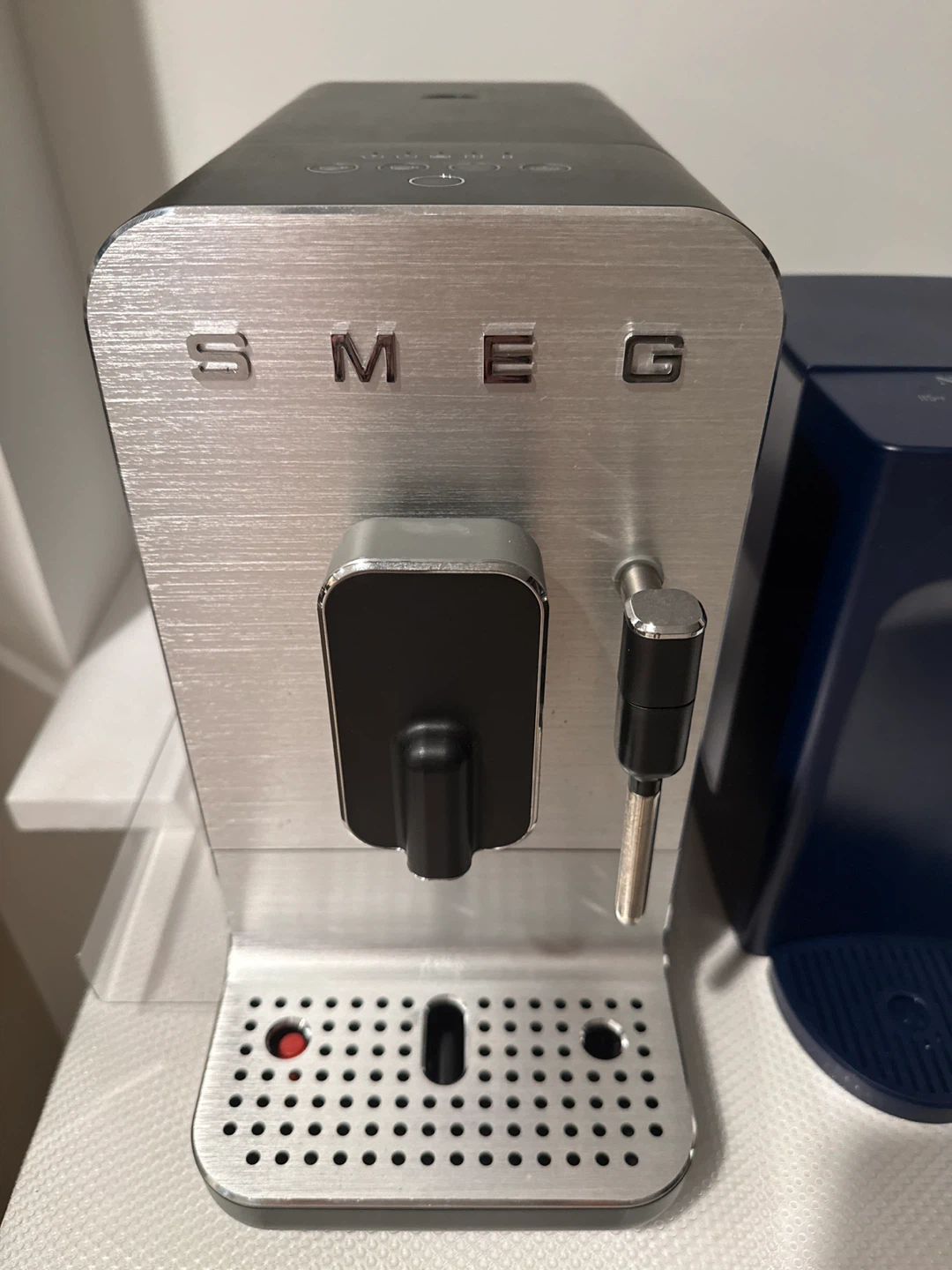 Smeg Super Automatic Espresso Machine with Steam Wand