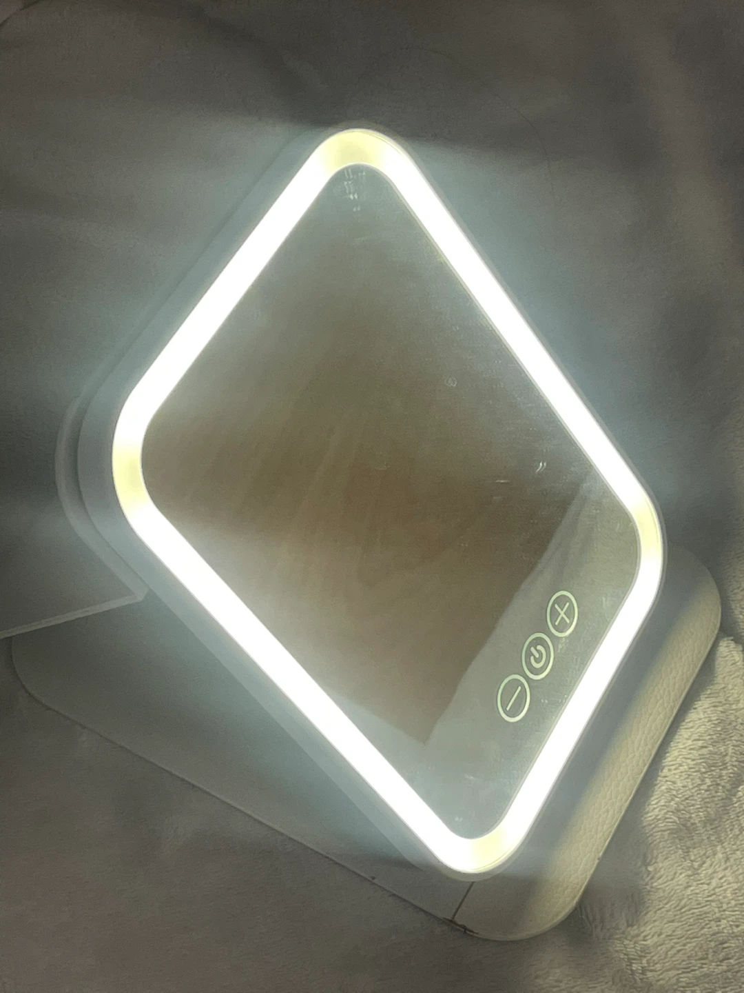 LED Lighted Makeup Mirror - photo 2