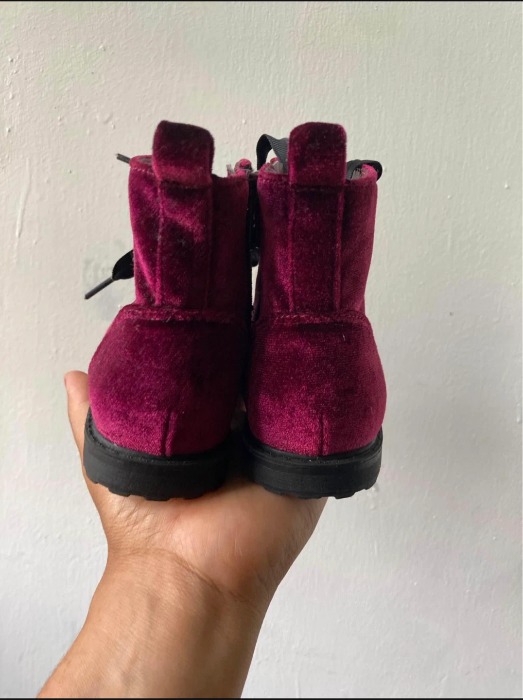 Cat and jack velvet  boots size 10 🥕 - photo 3