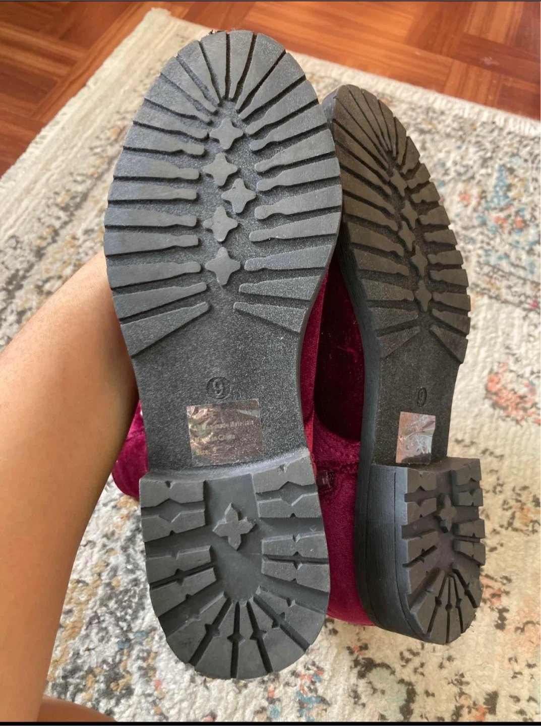 Womens velvet boots size 9 🥕 - photo 3