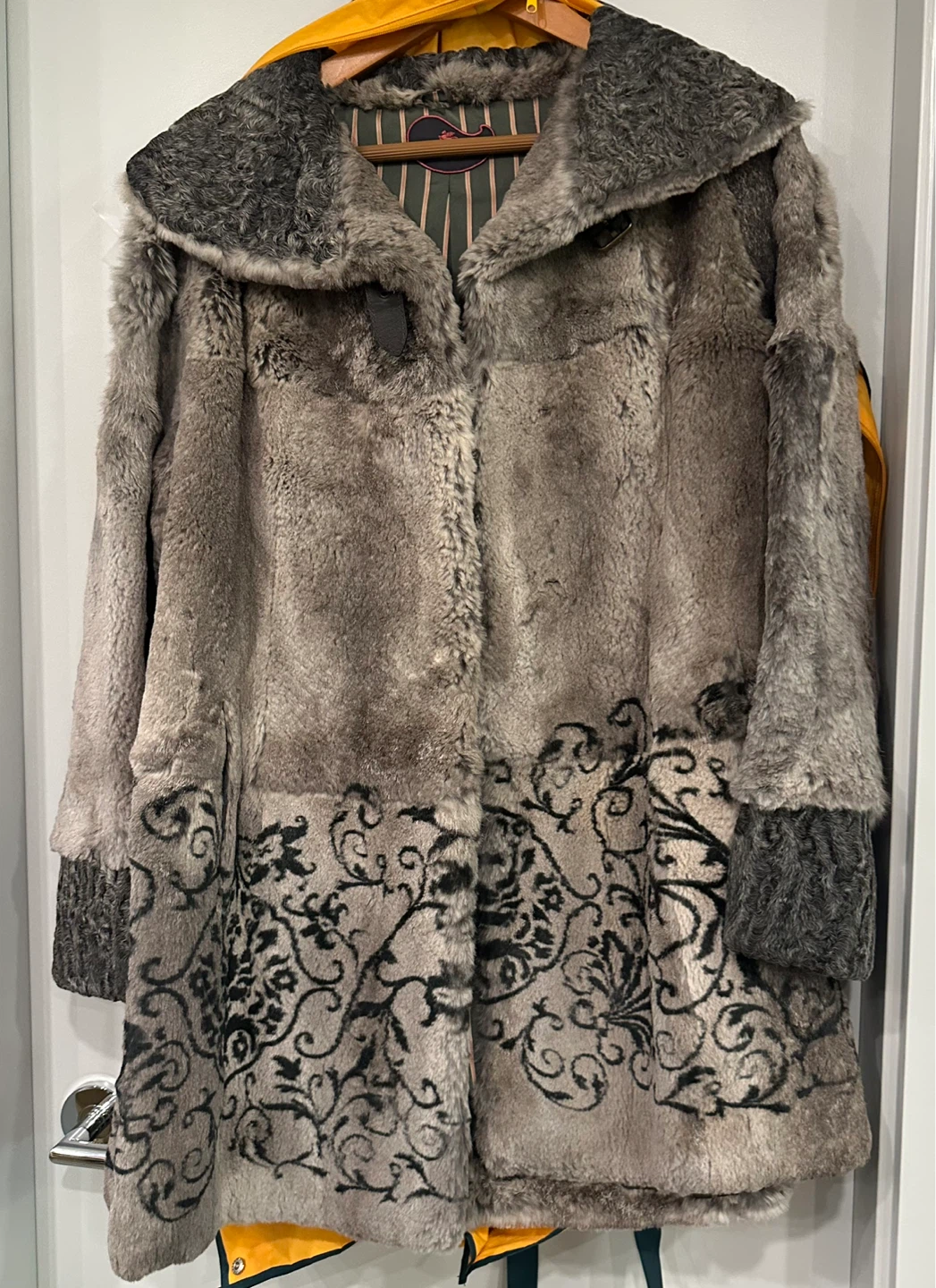 Authentic Etro Milano Fur Coat - Size 44