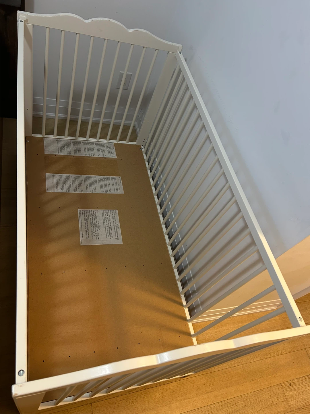 IKEA Height adjusted Baby Crib/Toddler Bed - photo 4