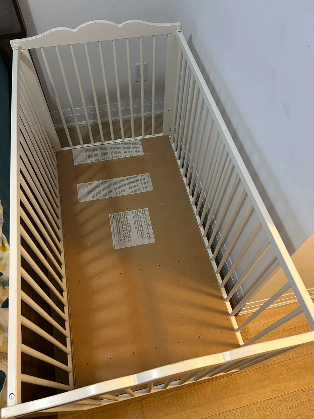 IKEA Height adjusted Baby Crib/Toddler Bed - photo 3
