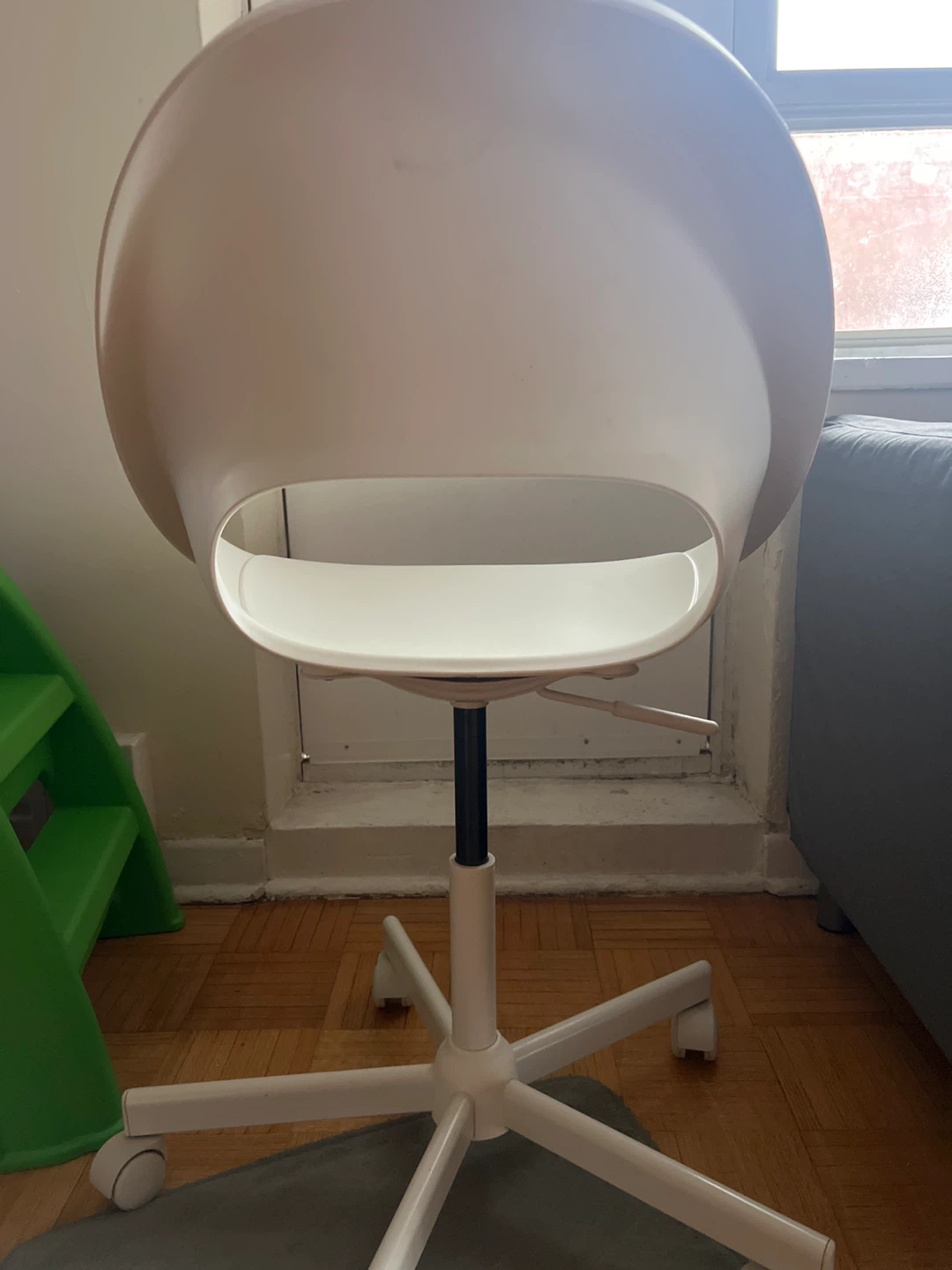 White Swivel Desk Chair - photo 3