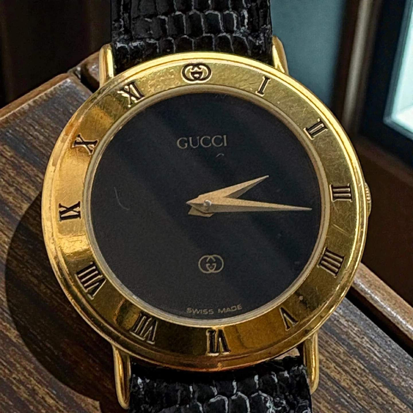 Vintage Gucci Gold-Tone Watch with Black Lizard Strap