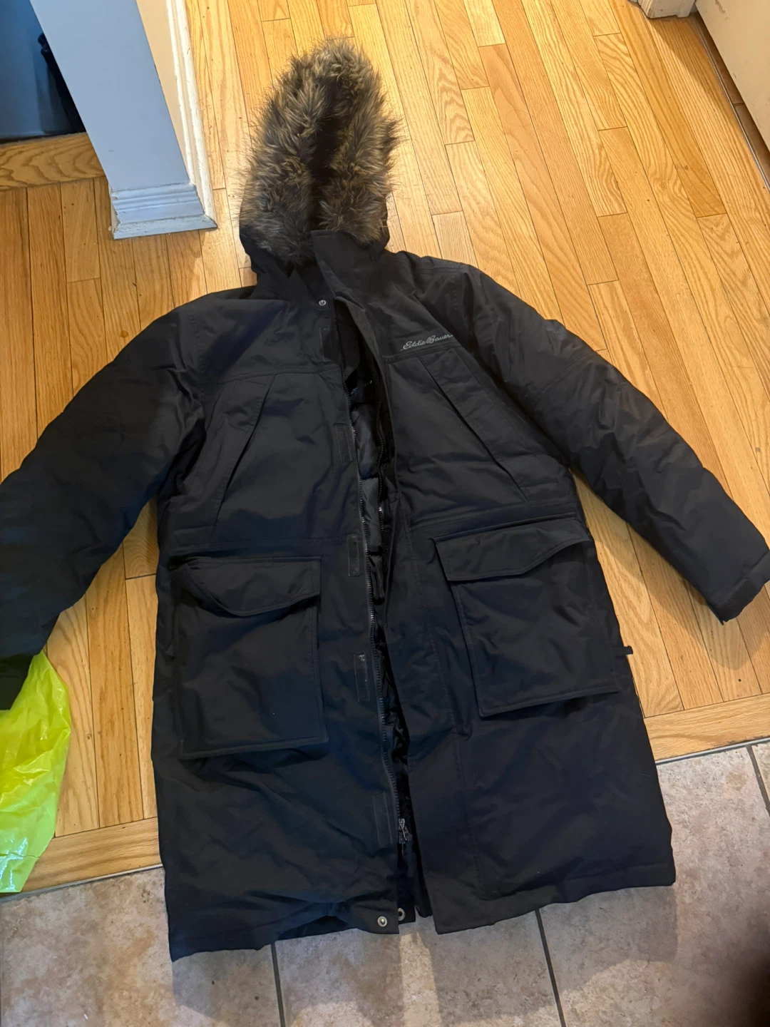 Men’s Eddie Bauer Black Winter Parka - photo 3