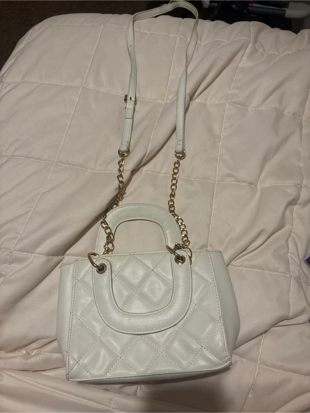 White Quilted Handbag with Gold Chain