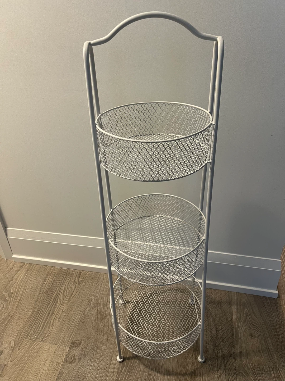 White Metal 3-Tier Basket Stand
