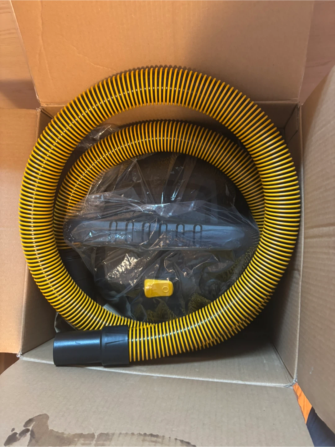DeWalt 30L/8 Gal Stainless Steel Wet/Dry Vacuum - NEW - photo 2