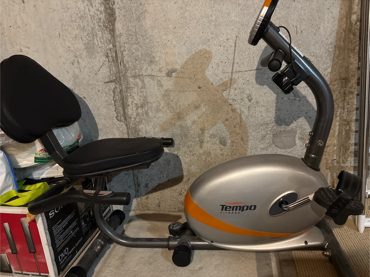 Tempo Fitness Recumbent Exercise Bike