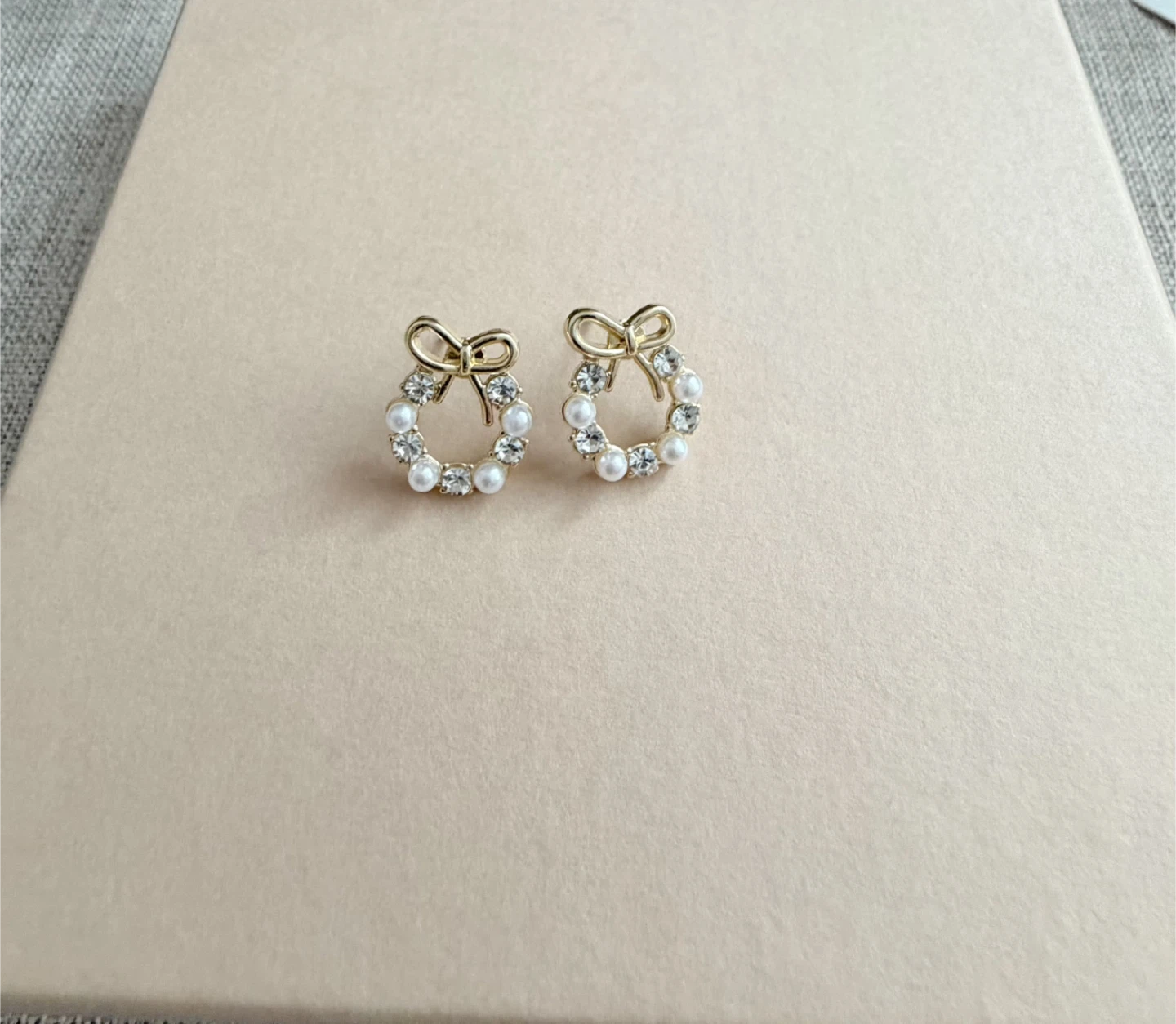 Assorted Stud Earrings set of 5- Gold & Pearl - photo 2