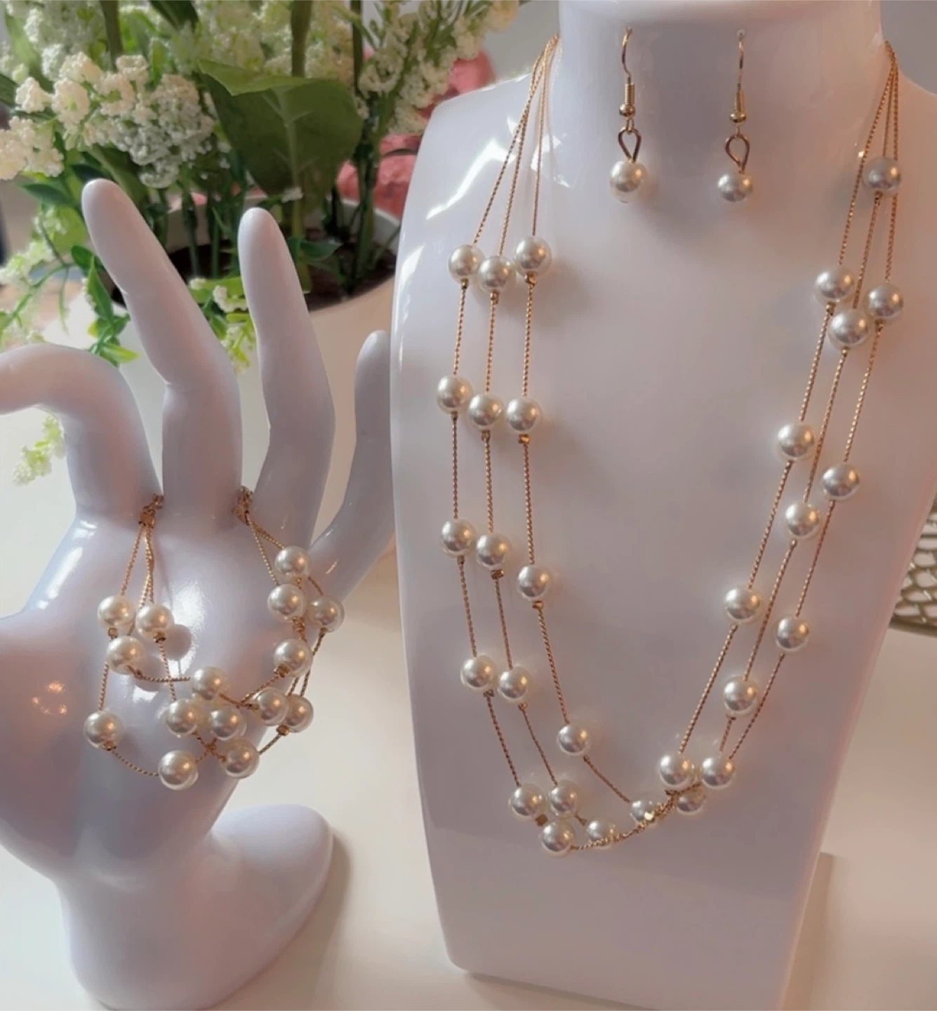A Lovely Pearl & Gold Tone Jewellery Set! - photo 2