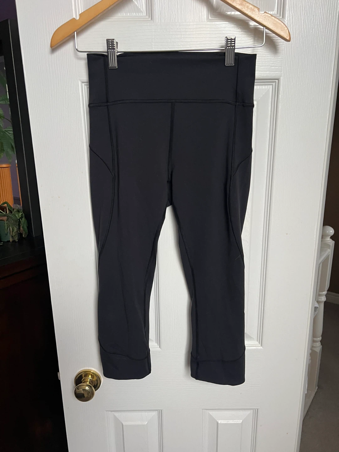 Lululemon Black Crop Leggings - Size 6