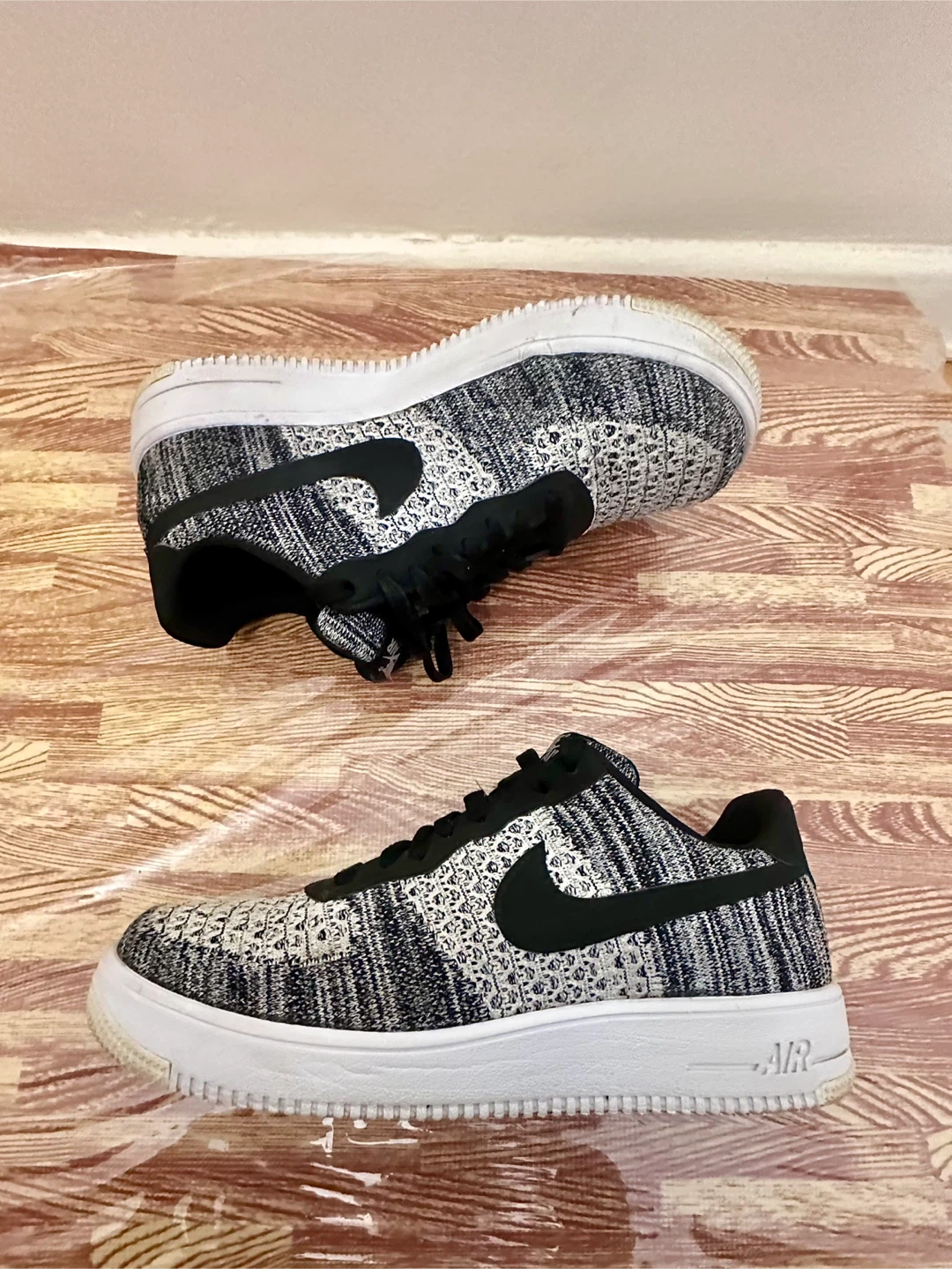 Nike Air Force 1 Flyknit Black/White - photo 2