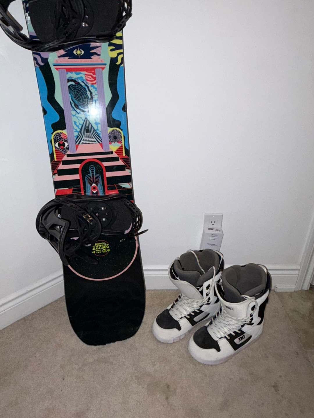 Rossignol Snowboard with Bindings & DC Boots