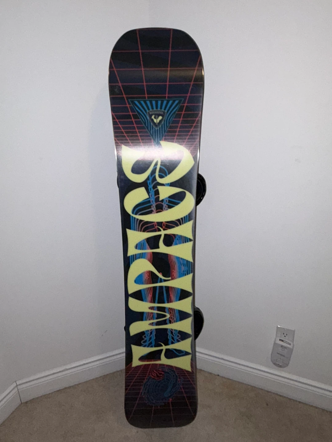 Rossignol Snowboard with Bindings & DC Boots - photo 3