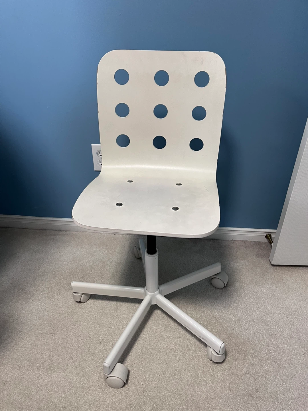 IKEA White Swivel Chair
