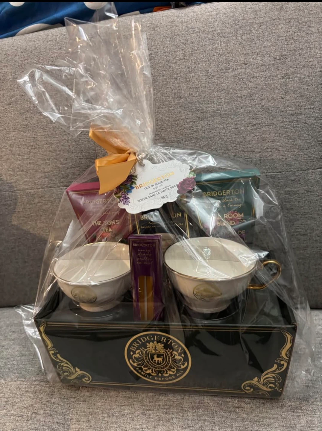 Bridgerton Out in Socie-tea Gift Set