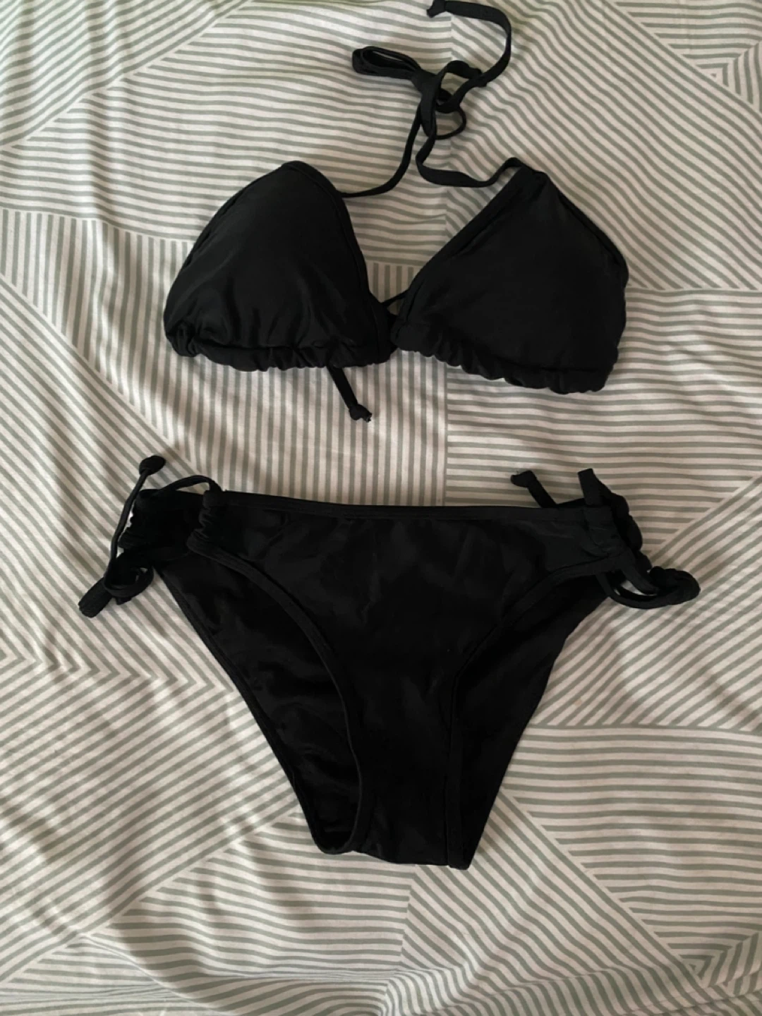Black Swimming suit Set - Size Small