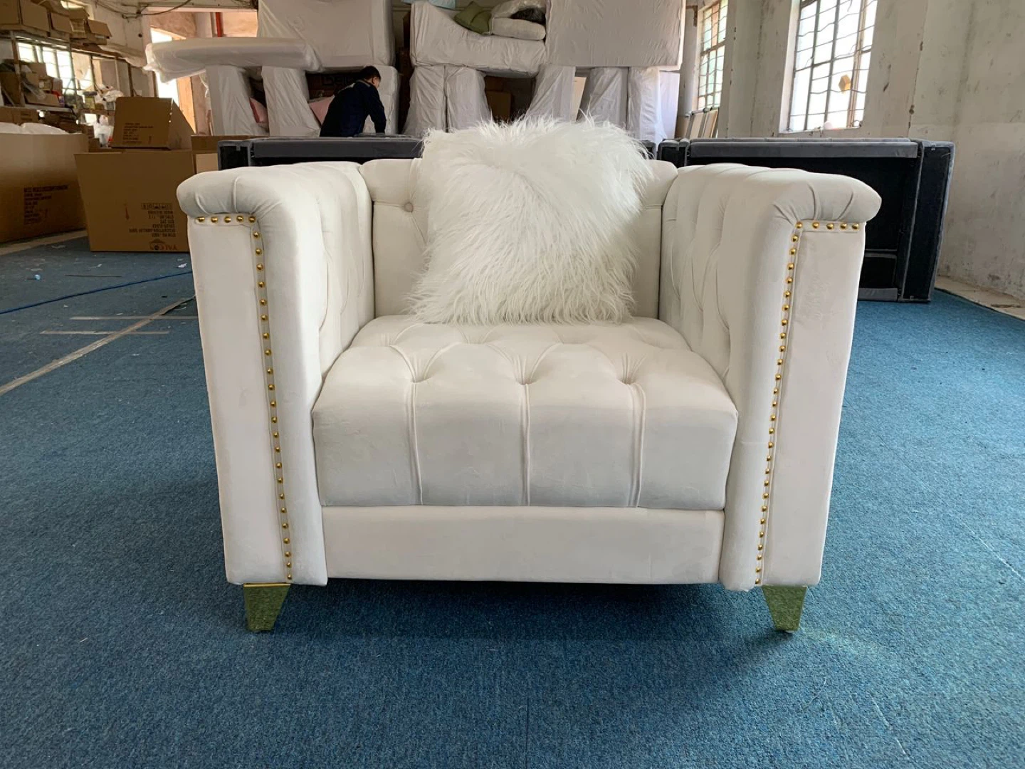 White Velvet Sofa Set! FREE DELIVERY - photo 4
