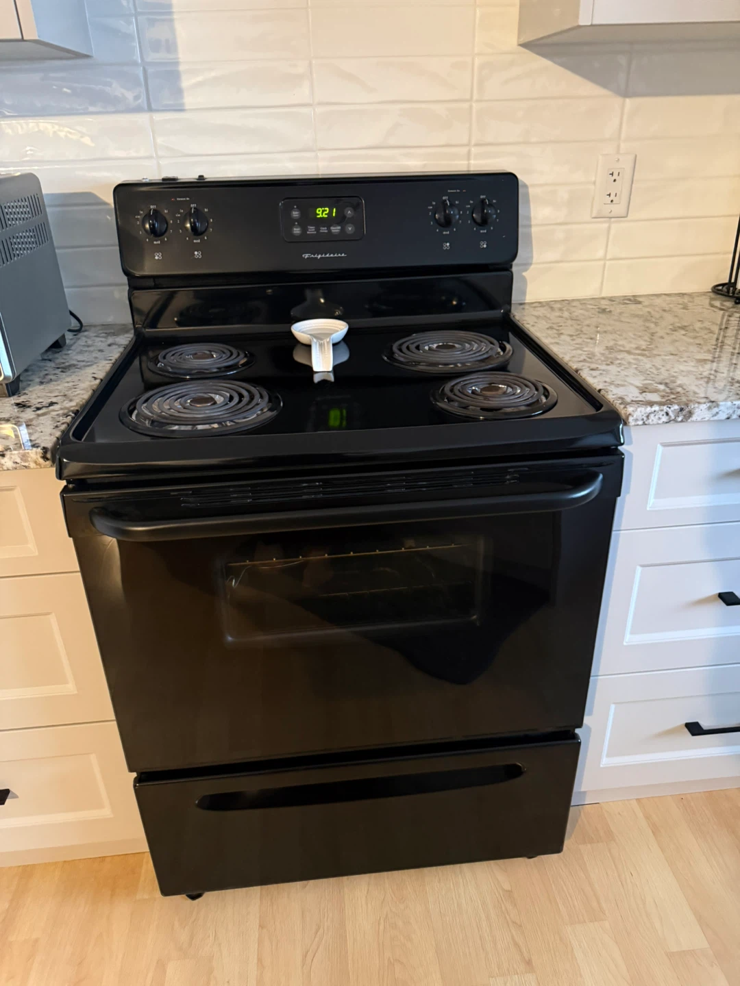 Frigidaire Black Electric Stove - photo 3