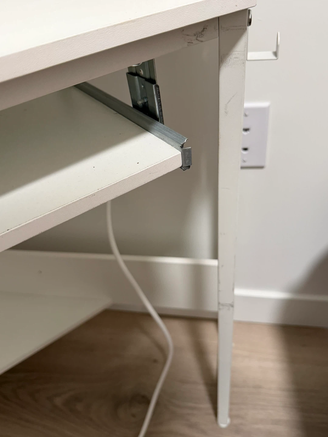 White Corner Desk - photo 3