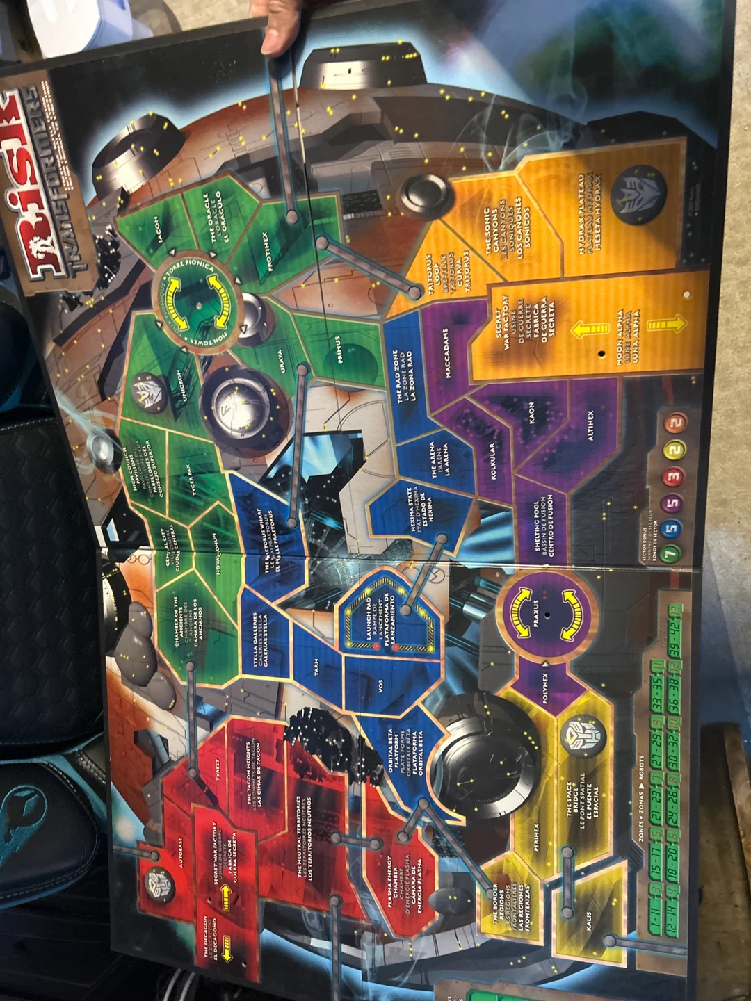 Risk Transformers Cybertron Battle Edition Board Game - photo 4