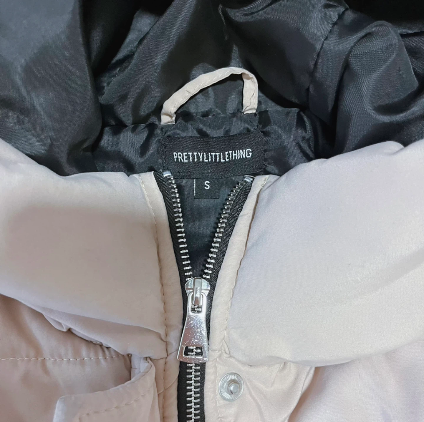 PrettyLittleThing Padded Vest - Size S - photo 3