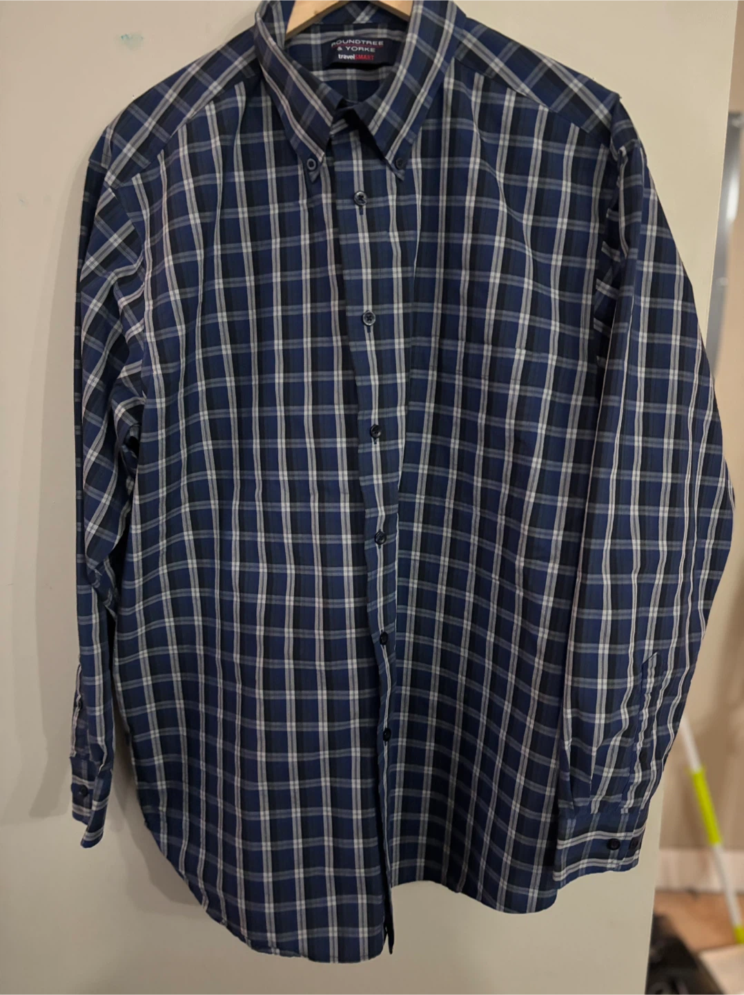 Roundtree & Yorke TravelSmart Plaid Shirt - Size L