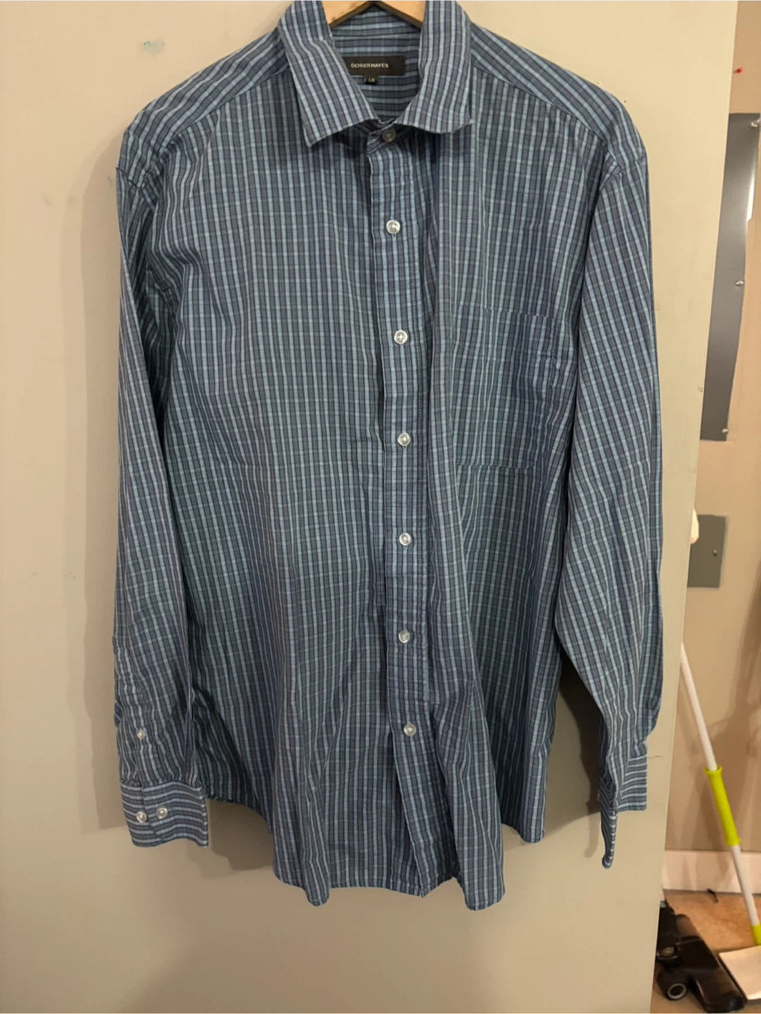 DENVER HAYES Blue Plaid Dress Shirt - Large
