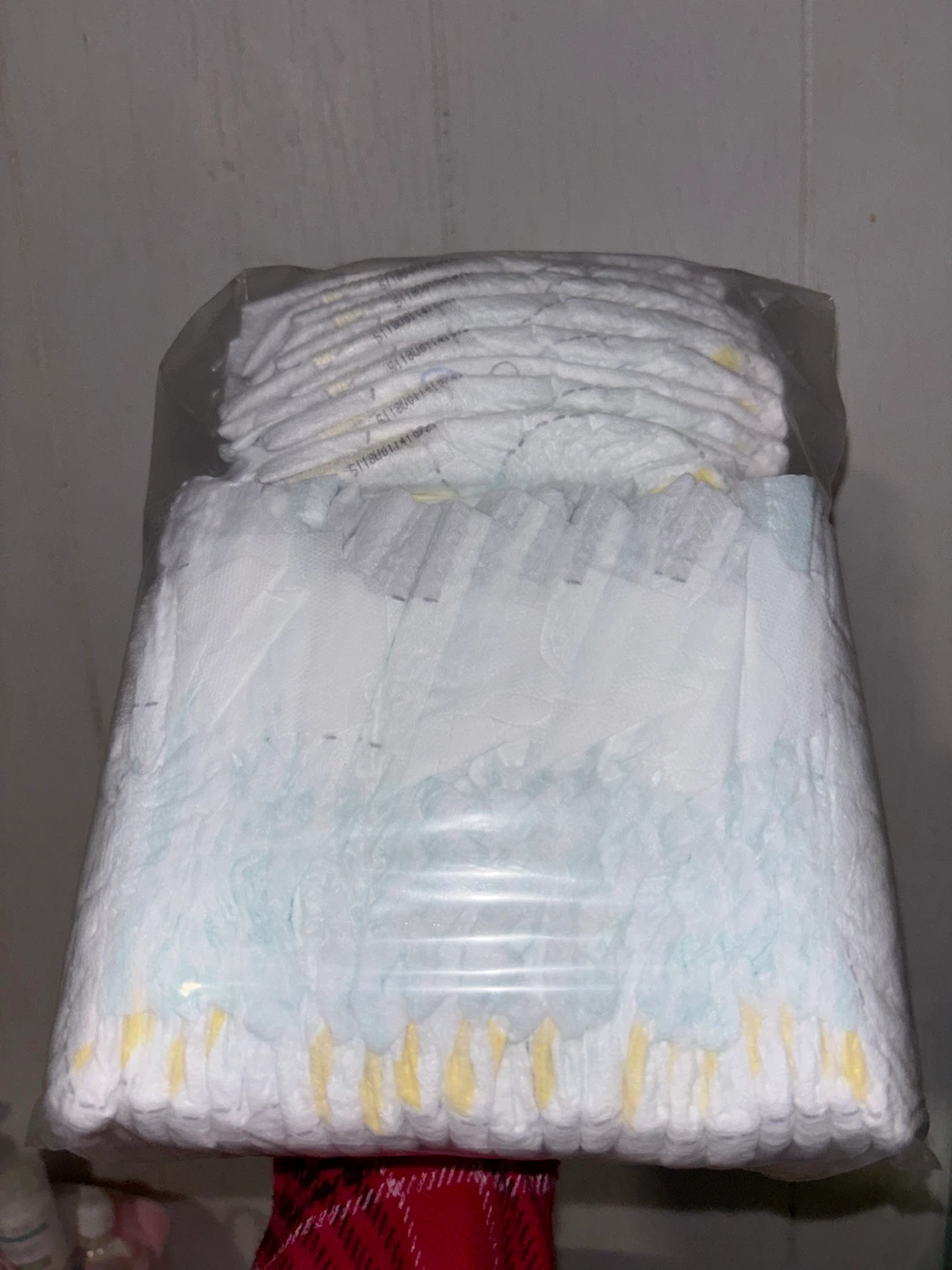 Pampers Swaddlers Size new born Diapers