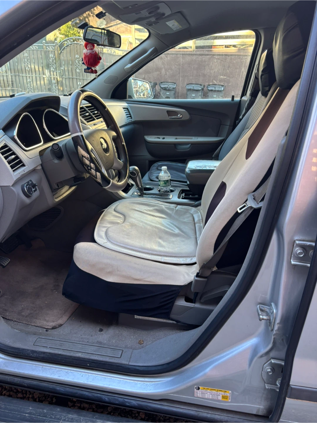 Silver Chevrolet Traverse SUV - photo 2