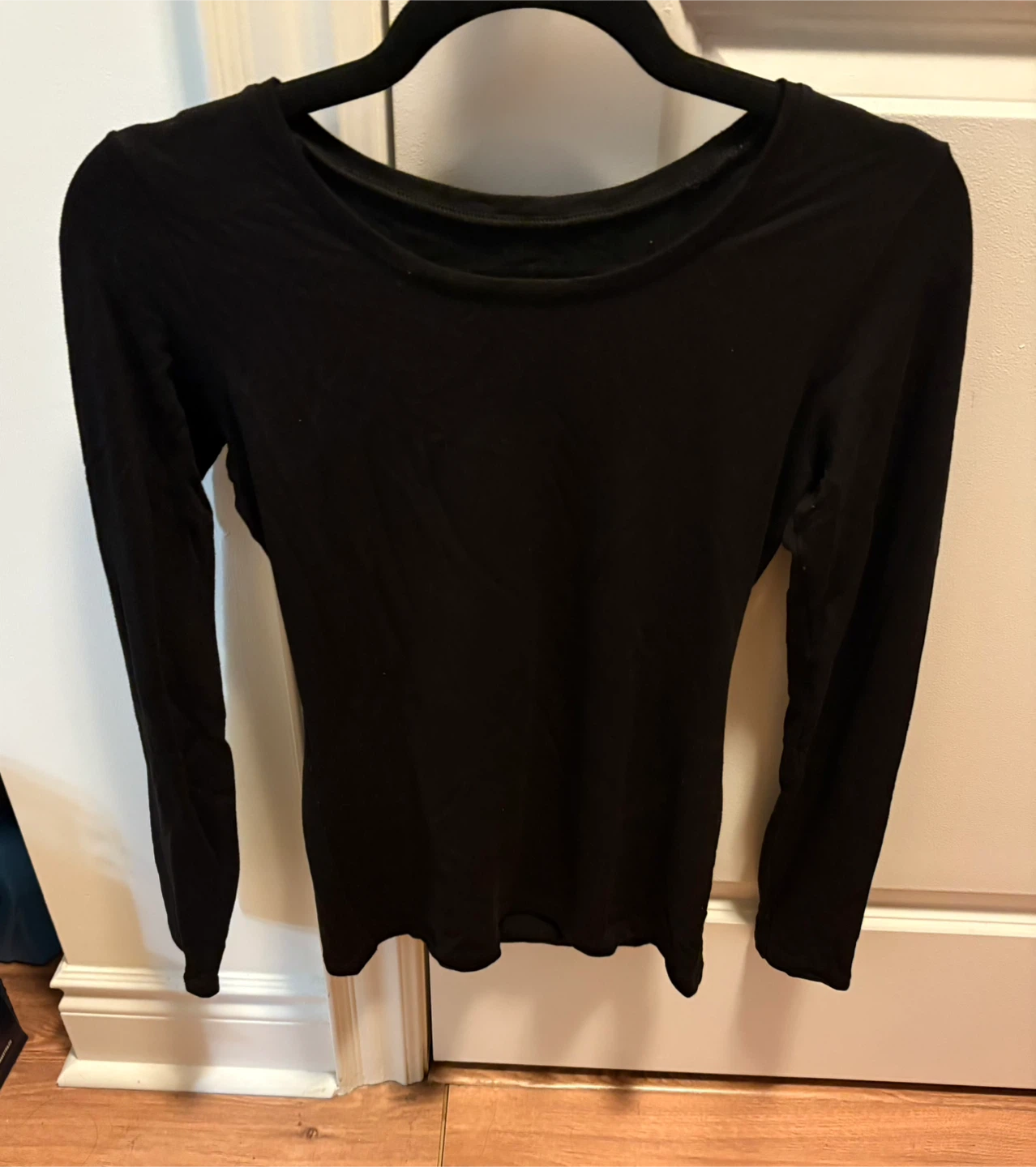 Uniqlo Black Long Sleeve Top - size xsmall