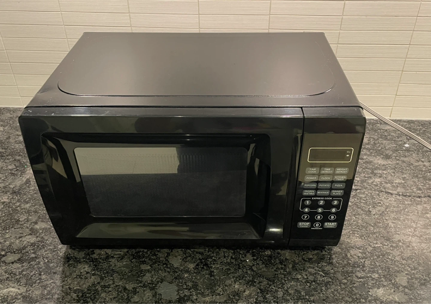 Mainstays Microwave, 0.7 cu ft 700-Watt