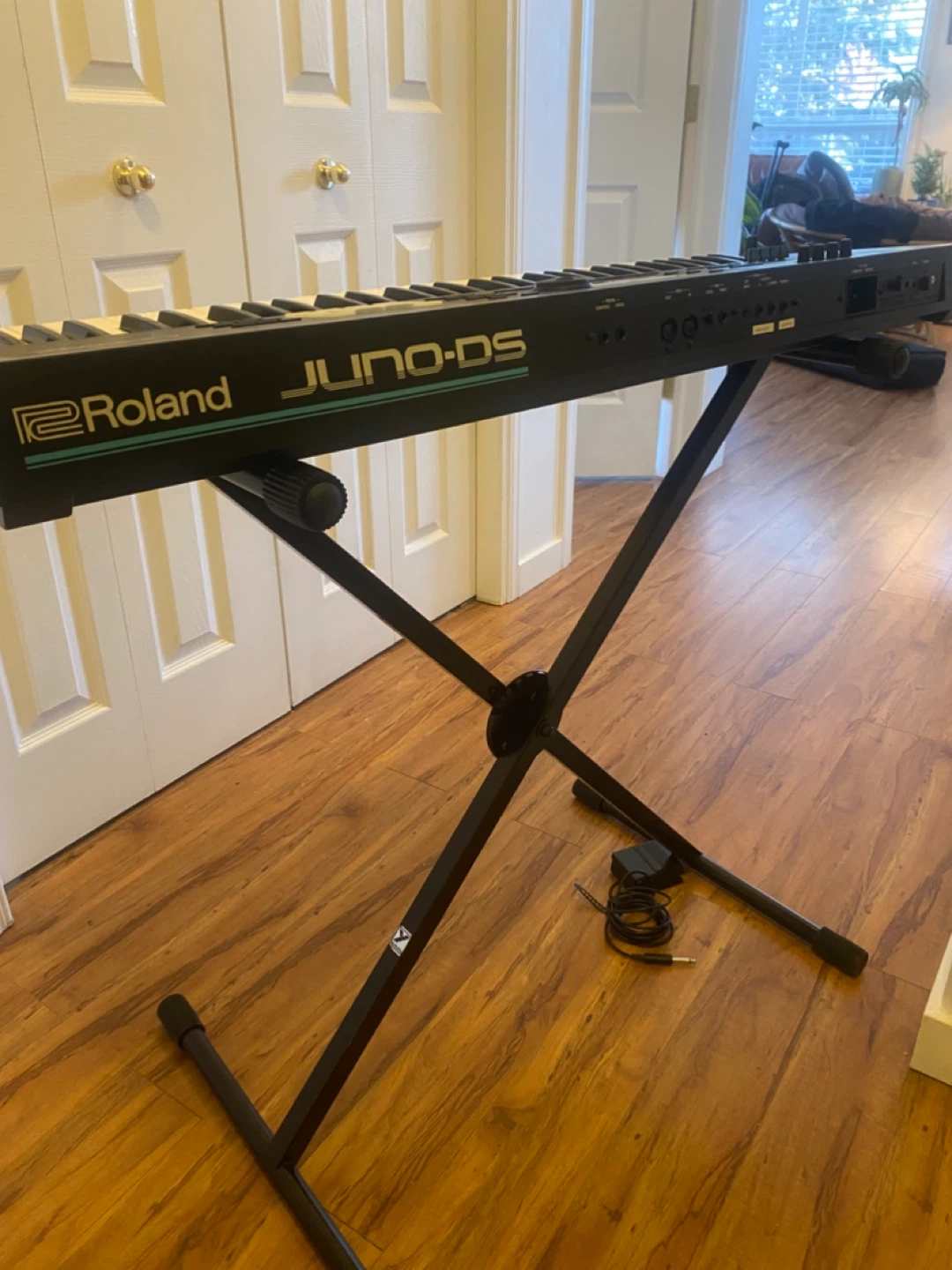 Roland Juno-DS Keyboard w/ gig bag/key stand +more! - photo 2