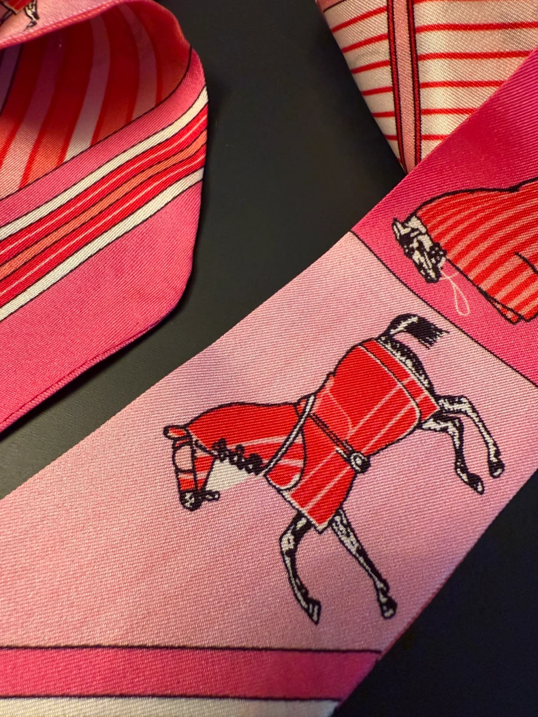 Brand new 100% silk Twilly Scarf - Pink Horse Design - photo 5