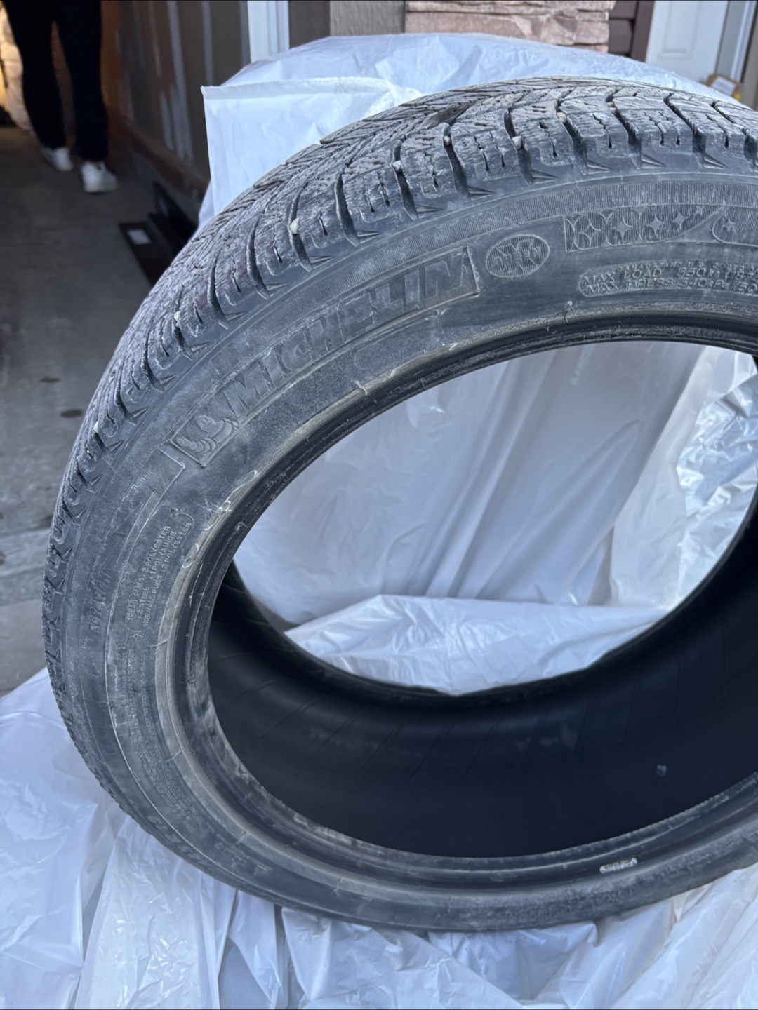 Winter Tire - Michelin X-Ice Snow 245/45R19 Tire - photo 4
