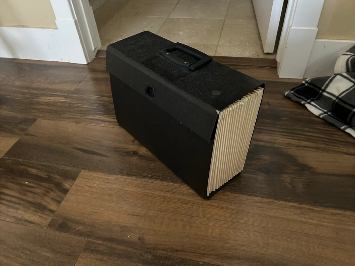 Expanding File Folder - Black I have 6